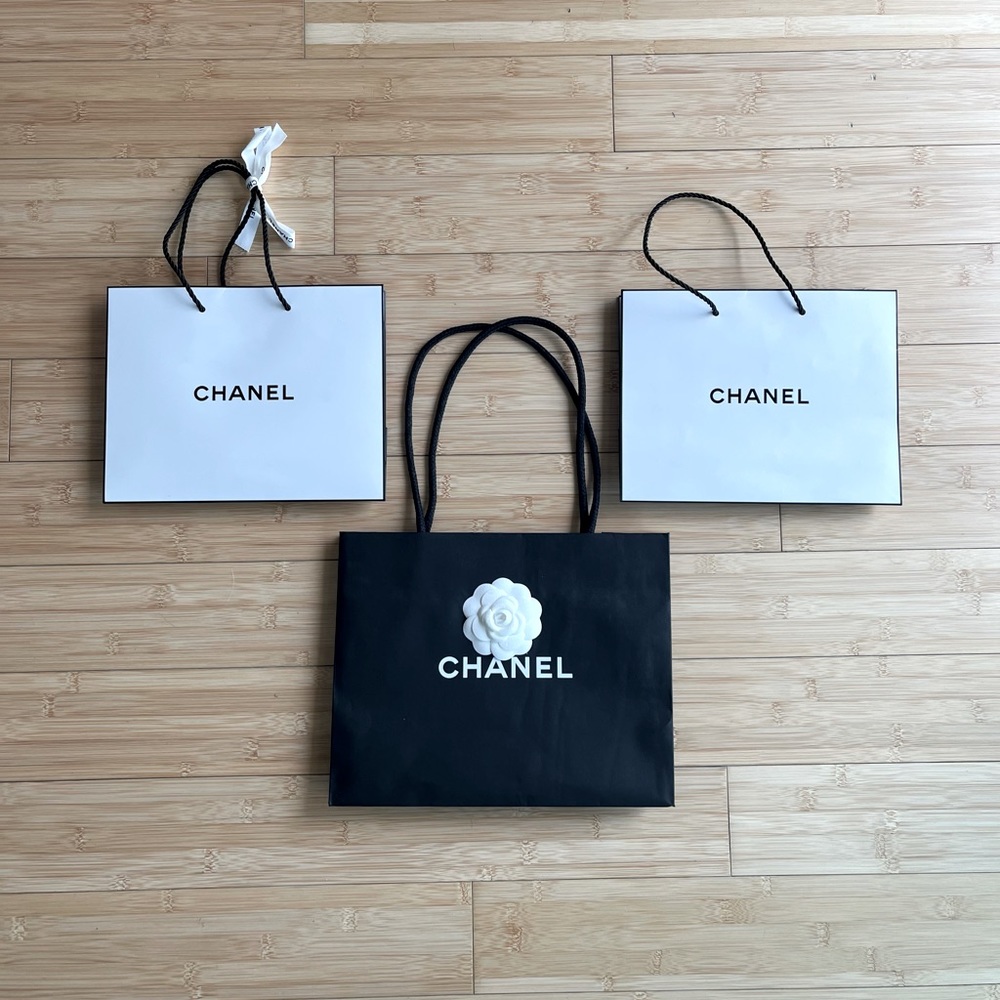 Chanel - Shopping Bags